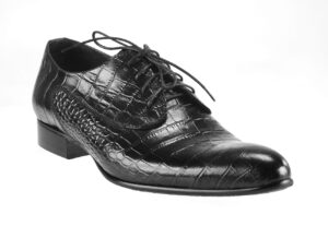 Półbuty męskie wizytowe sznurowane czarne imitacja węża skórkowe [MODEL: 820-01 Nero cayman]