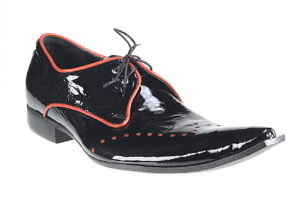 Odważne włoskie obuwie męskie półbuty wizytowe czarne skóra sznurowane [MODEL: 797C-01Nero vernice rosso]