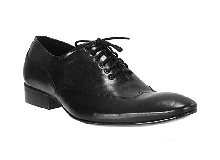 Wizytowe obuwie biznesowe włoskie czarne skórzane sznurowane [MODEL: 920-01 Nero euro]